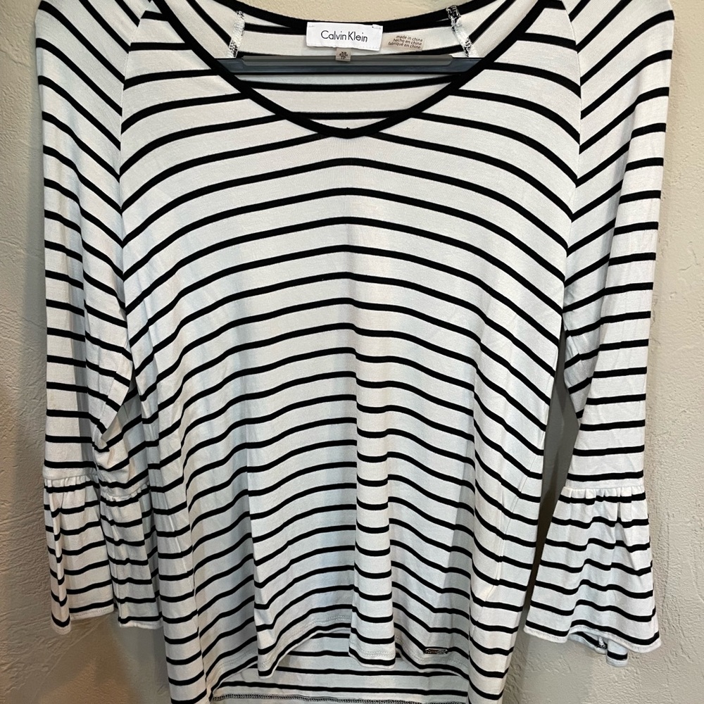 Calvin Klein black and white blouse